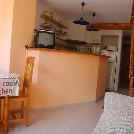 Cal Viola Apartment