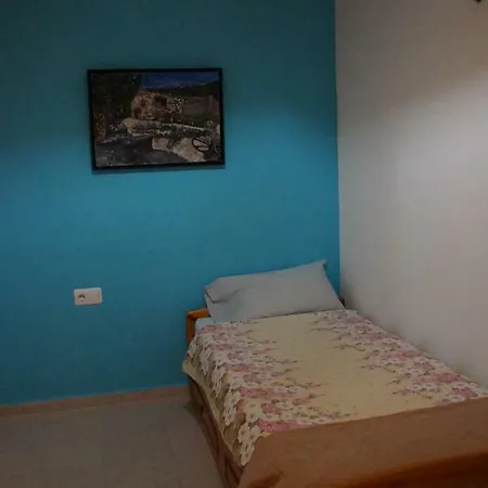 Cal Viola Apartment